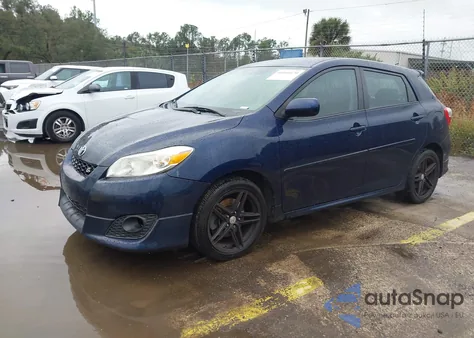 2009 Toyota Matrix S z USA, uszkodzony, nr VIN 2T1KE40E09C010947